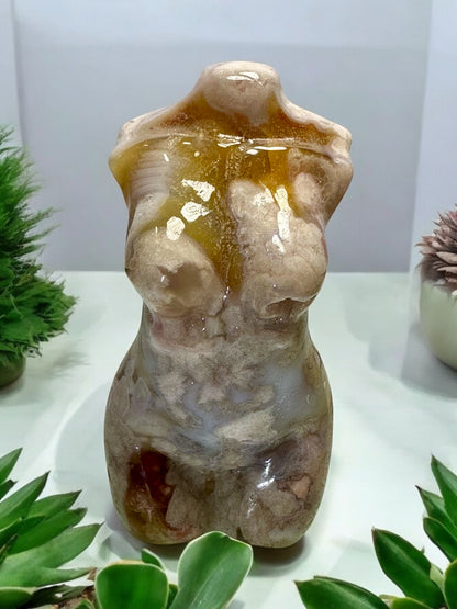 Druzy Flower Agate Woman’s Body